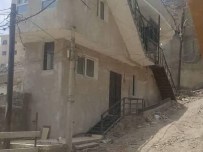 مبنى دورين كل دور شقة منفصلة للبيع في التوهي