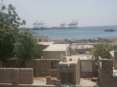 مبنى دورين كل دور شقة منفصلة للبيع في التوهي