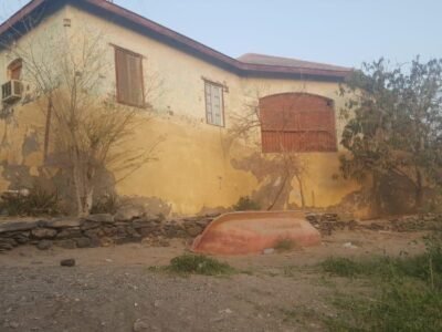 فيلا إنجليزية نادرة بحوش واسع – جولدمور التواهي