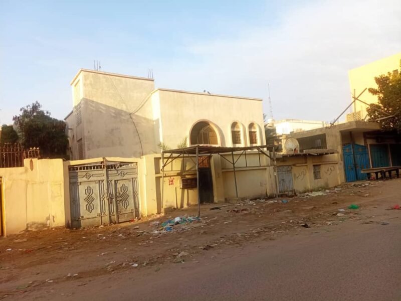 فيلا دورين مع حوش واسع – شارع حنين البكري (قرب بريد القاهرة)